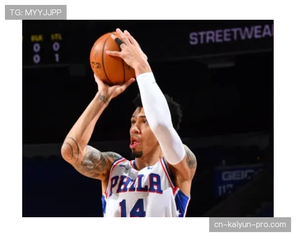 丹尼·格林投篮无球跑动提升三分命中率明显优于队友