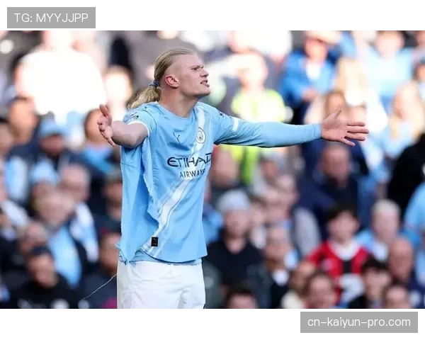 哈兰德连续强突撕开防线,关键战高效终结显锋霸本色 哈兰德连续强突撕开防线,关键战高效终结显锋霸本色